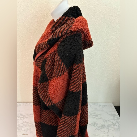 Maurices Womens S/M Red Fuzzy Fleece Lounge Hoodie Cardigan Robe Oversized​​ - Picture 3 of 6